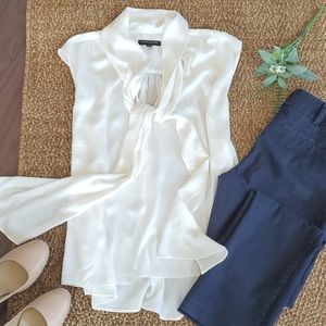 Banana Republic Women's Blouse Size Medium Cream Sleeveless Lightweight Flowy